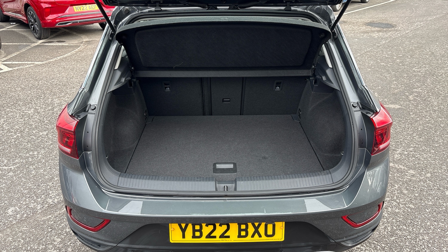 Used Volkswagen T-Roc 2022 for sale - 76433413: Photo 4