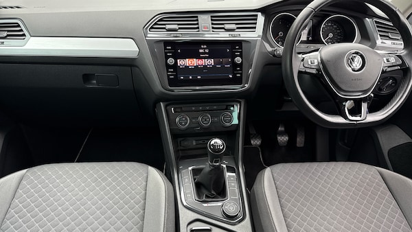 Used Volkswagen Tiguan 2018 for sale - 76299256: Photo 10