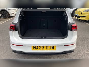 Used Volkswagen Golf 2023 for sale - 78109128: Photo