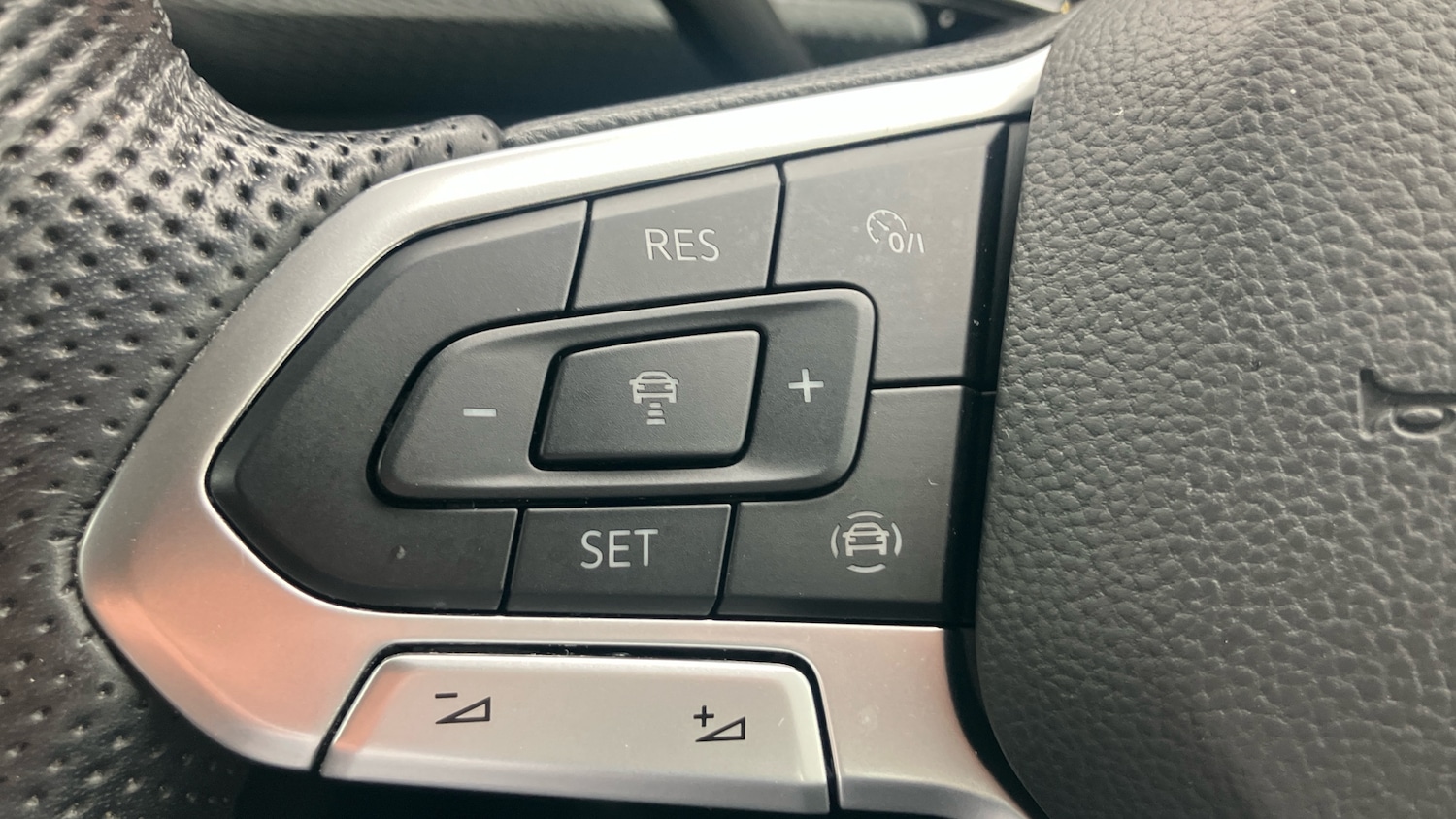 Used Volkswagen T-Cross 2020 for sale - 76263697: Photo 17