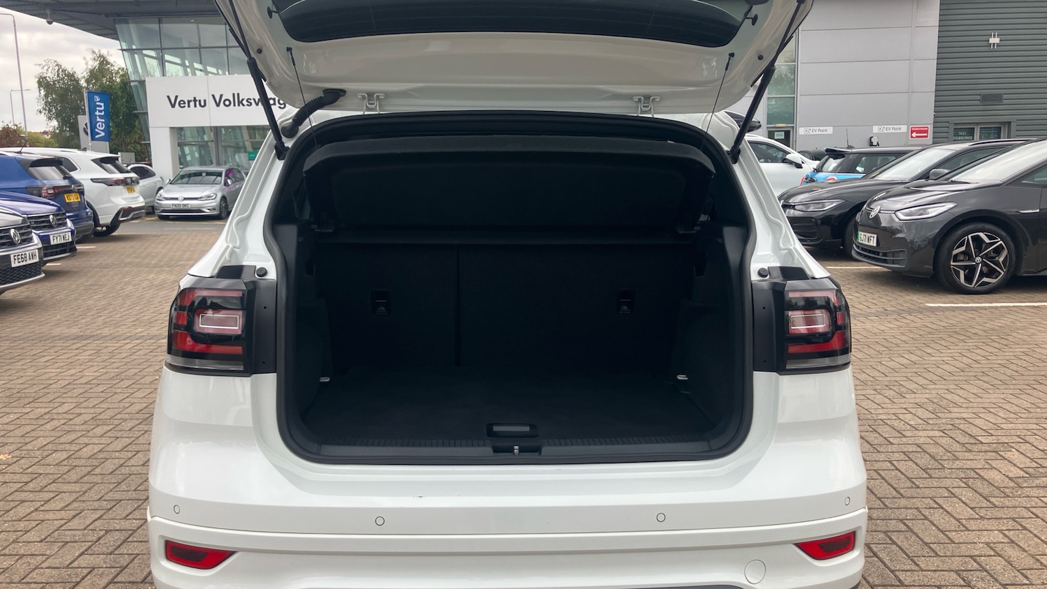 Used Volkswagen T-Cross 2020 for sale - 76263697: Photo 20