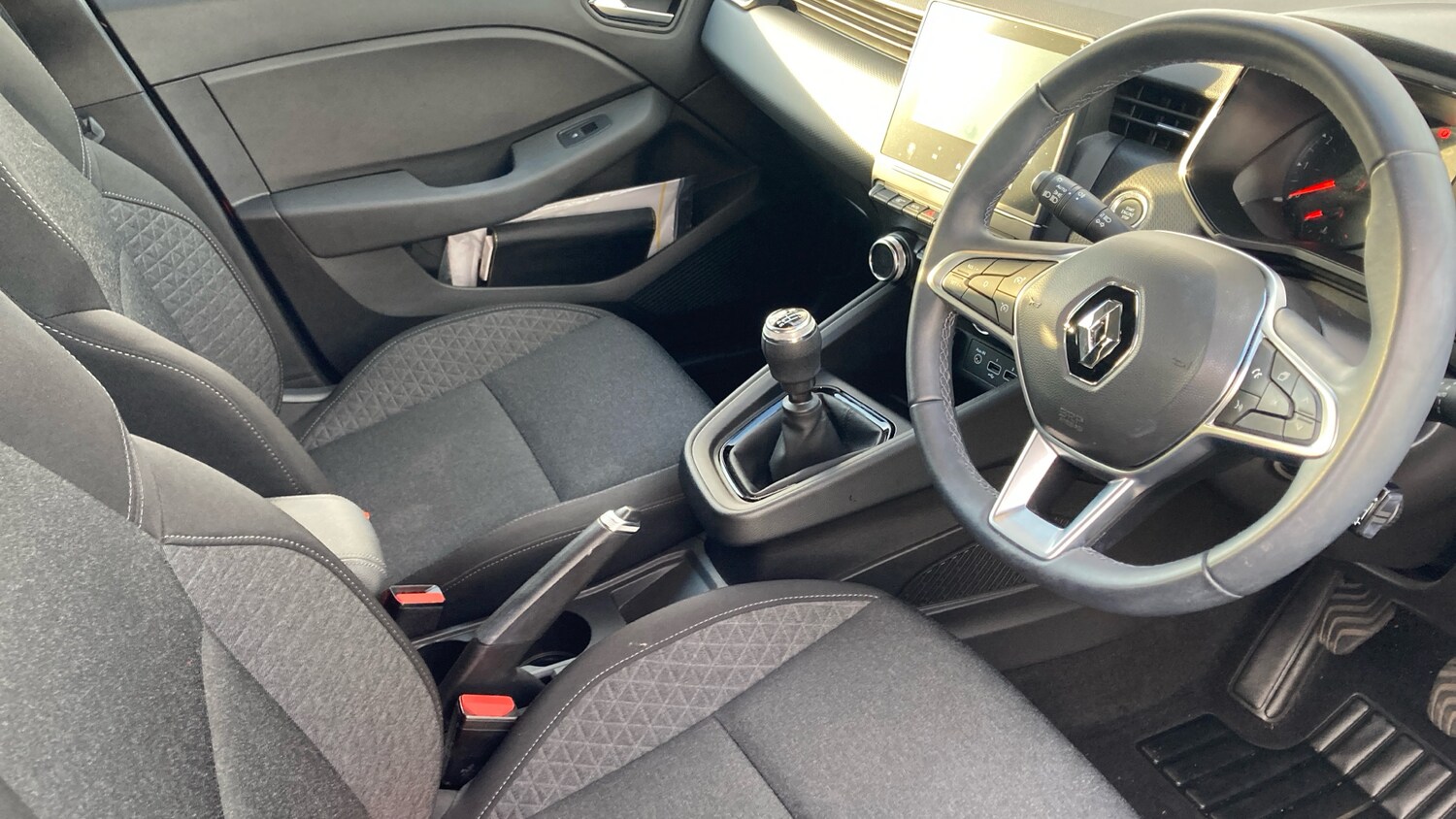 Used Renault Clio 2021 for sale - 77363955: Photo 39