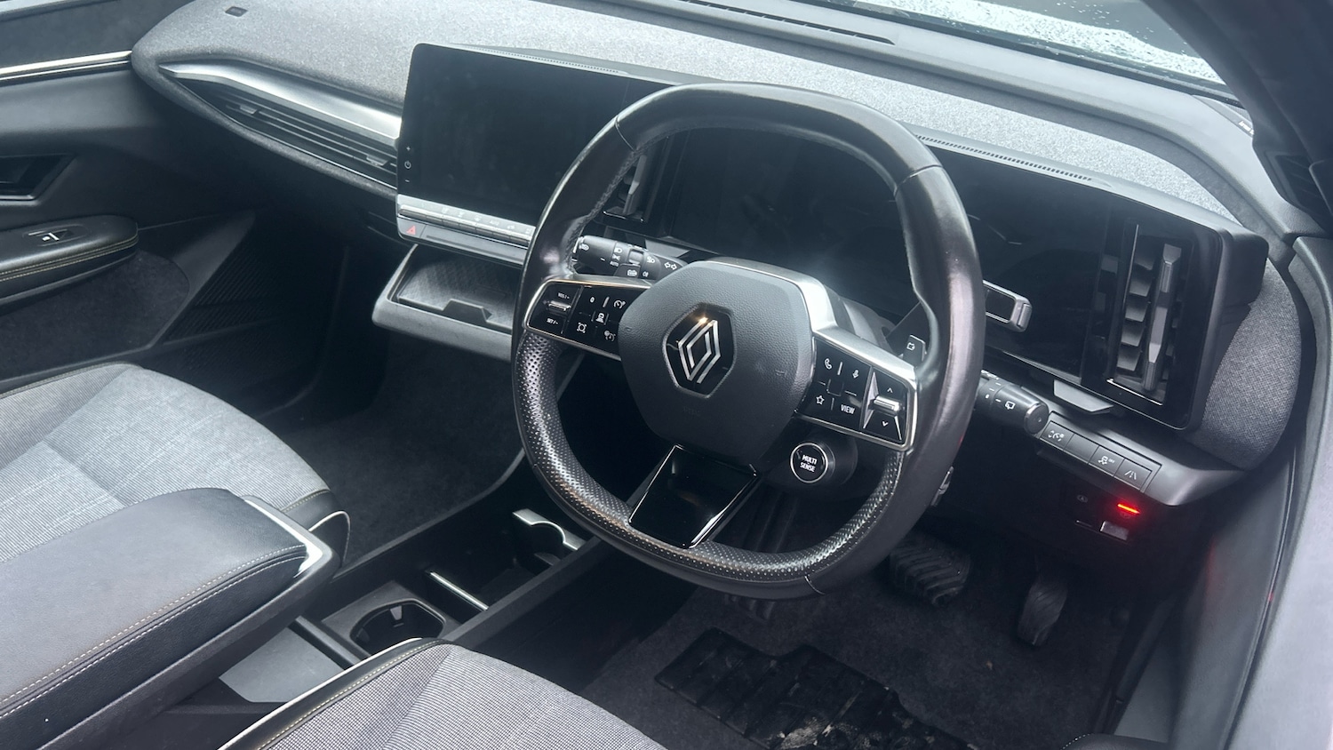 Used Renault Megane E Tech 2024 for sale - 76396839: Photo 11