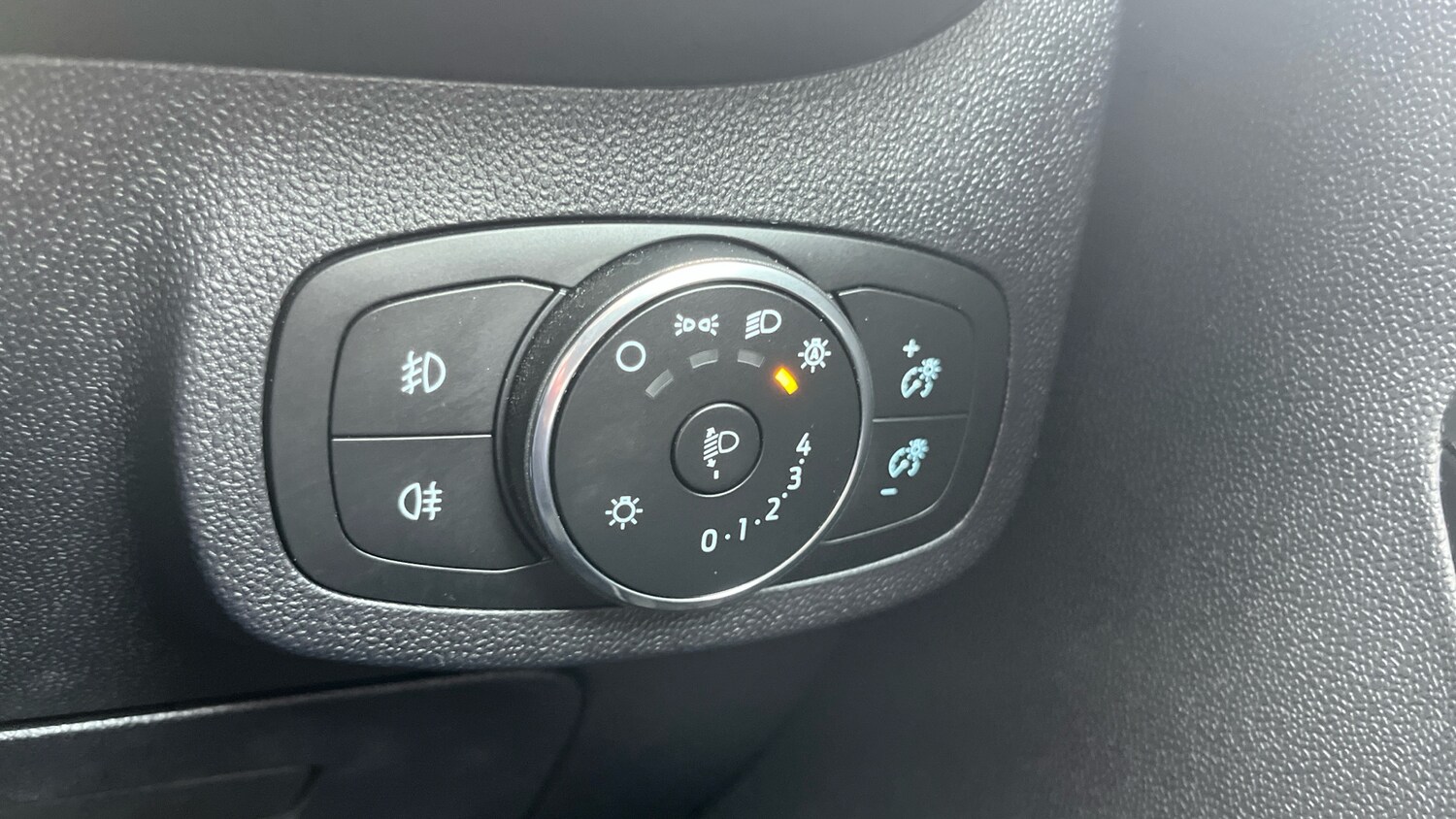 Used Ford Fiesta 2023 for sale - 77902318: Photo 31