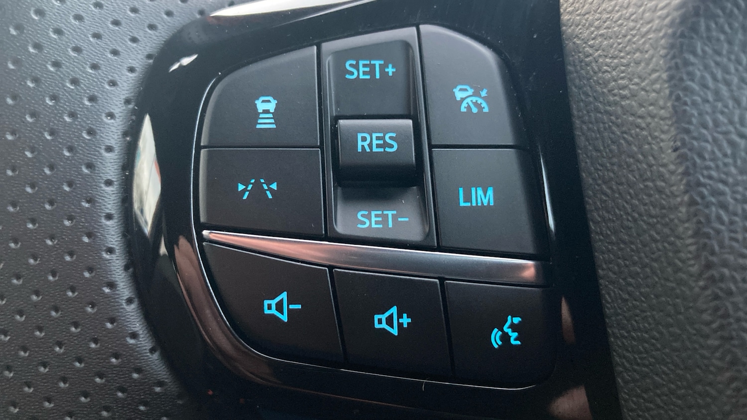 Used Ford Puma 2024 for sale - 77650172: Photo 21