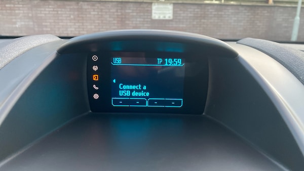 Used Ford Fiesta 2015 for sale - 76249275: Photo 12