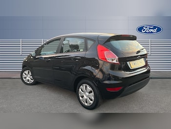 Used Ford Fiesta 2015 for sale - 76249275: Photo 2