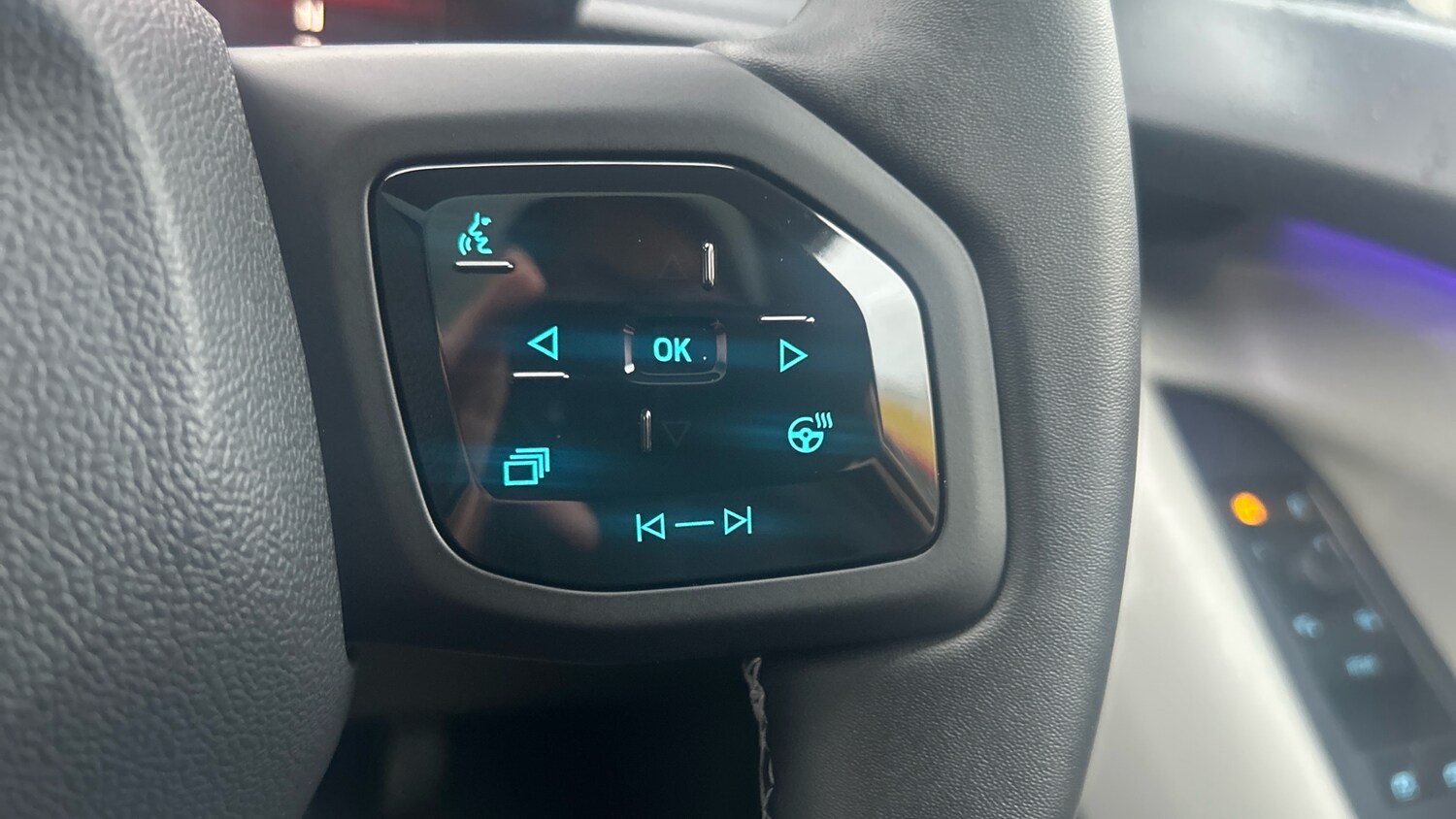 Used Ford Explorer 2025 for sale - 77541279: Photo 28