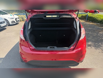 Used Ford Fiesta 2016 for sale - 79252401: Photo