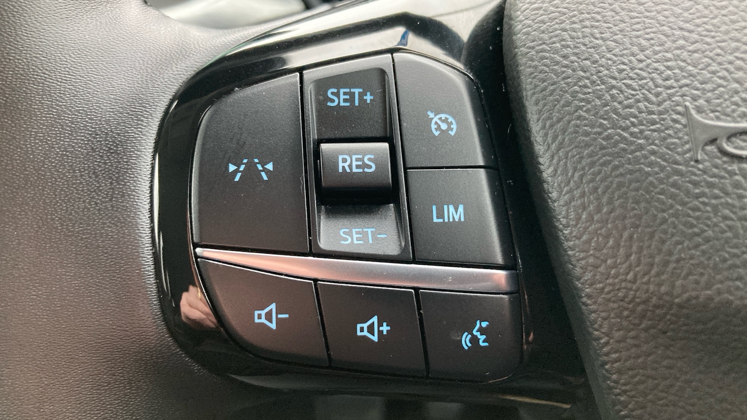 Used Ford Kuga 2025 for sale - 77541873: Photo 25