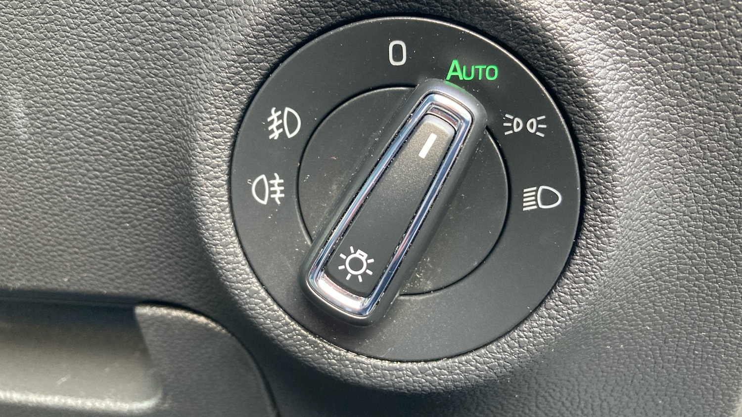 Used Skoda Karoq 2018 for sale - 76580655: Photo 35