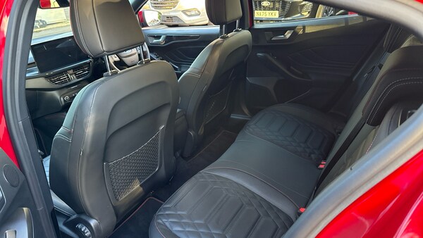 Used Ford Focus 2023 for sale - 76193808: Photo 16