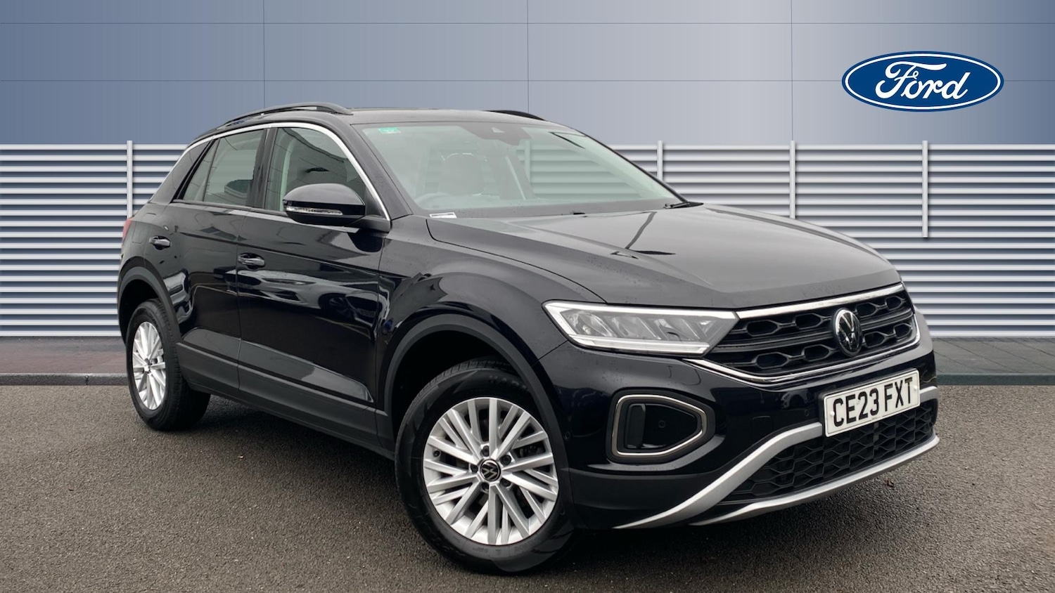 Used Volkswagen T-Roc 2023 for sale - 77005827: Photo 1