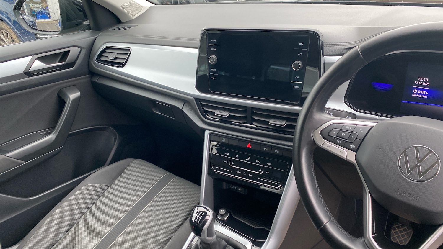 Used Volkswagen T-Roc 2023 for sale - 77005827: Photo 14