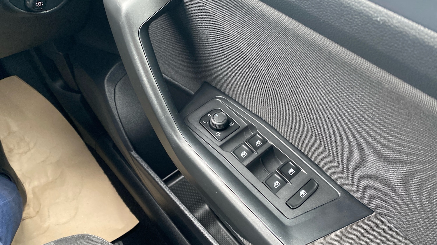 Used Volkswagen T-Roc 2023 for sale - 77005827: Photo 25