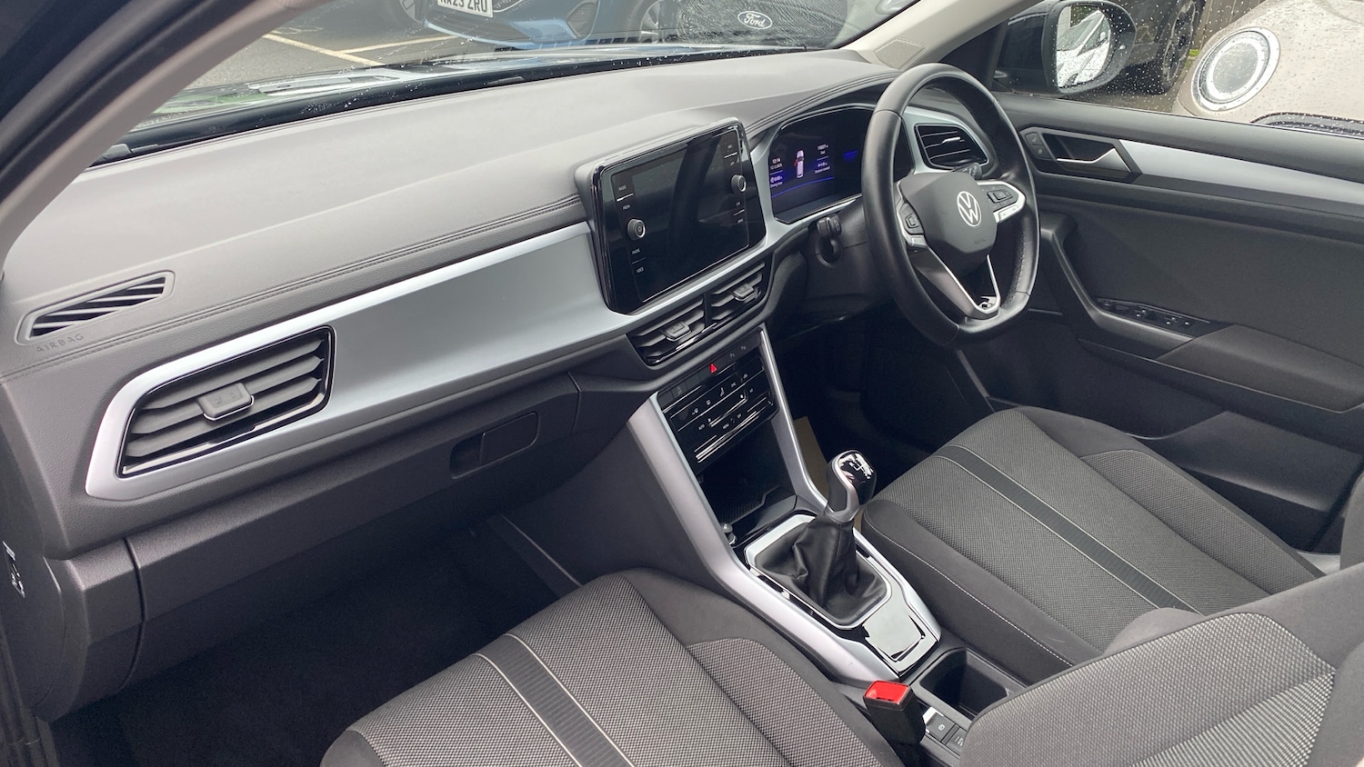 Used Volkswagen T-Roc 2023 for sale - 77005827: Photo 9