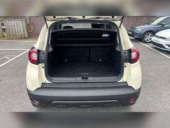 Used Renault Captur 2018 for sale - 79136796: Photo