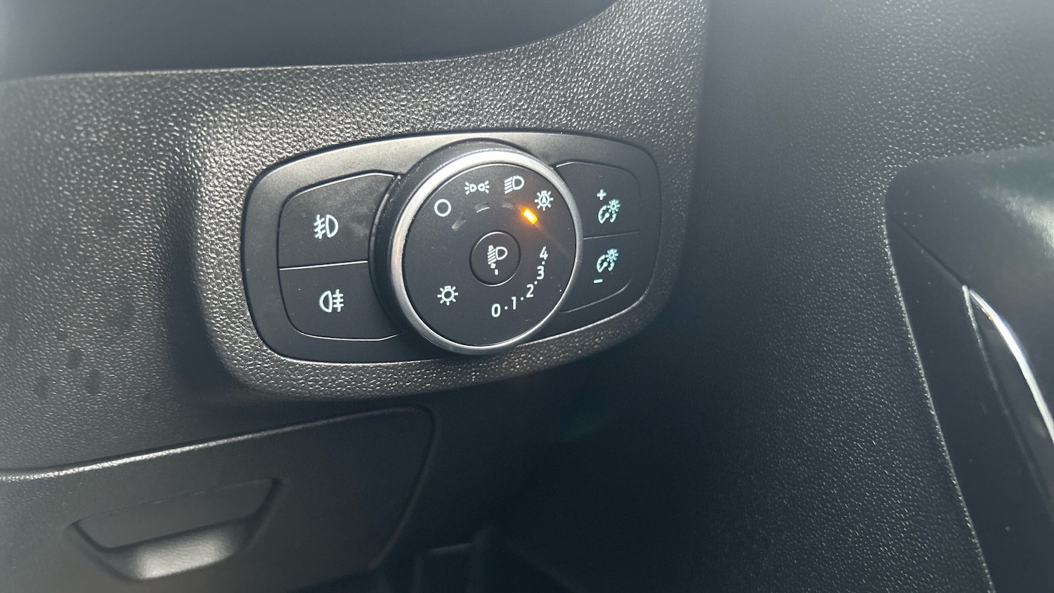 Used Ford Fiesta 2018 for sale - 77112863: Photo 37