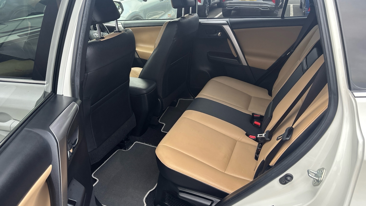 Used Toyota RAV4 2017 for sale - 77403777: Photo 16