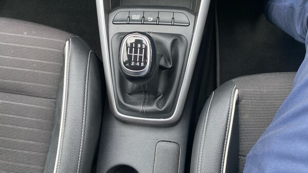 Used Kia Stonic 2021 for sale - 76102815: Photo 34