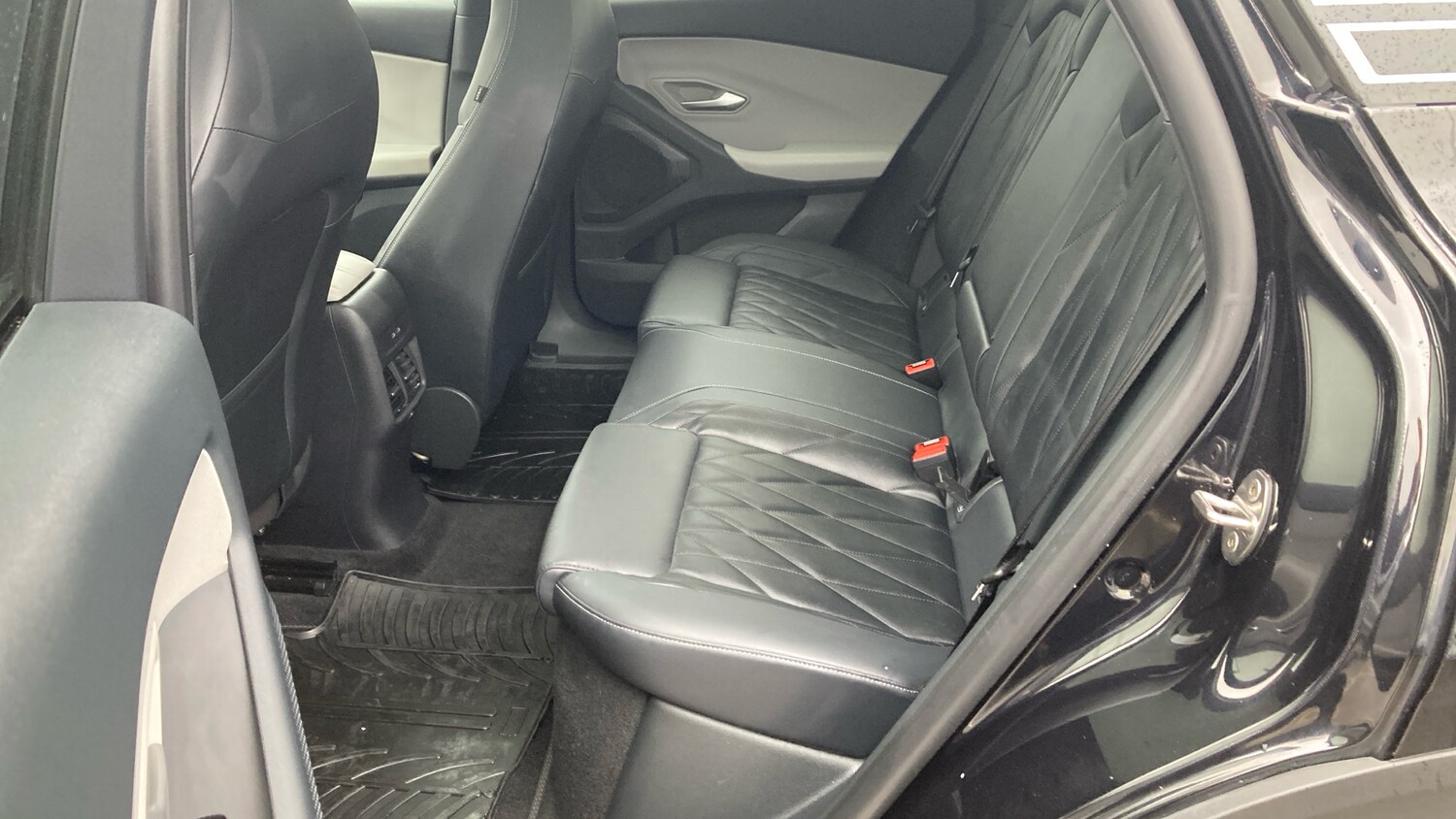 Used Ford Explorer 2024 for sale - 77616090: Photo 16