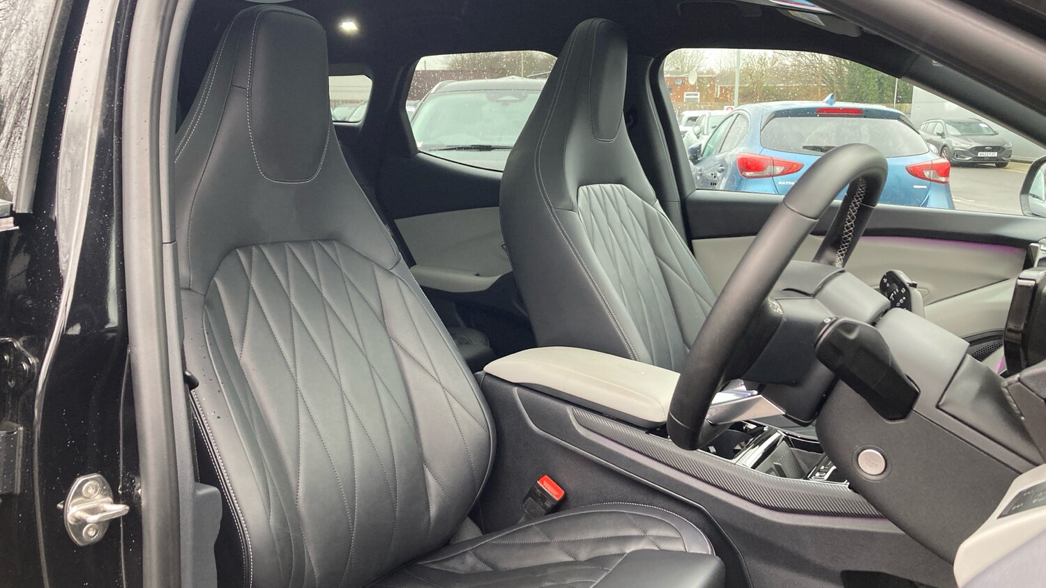 Used Ford Explorer 2024 for sale - 77616090: Photo 27