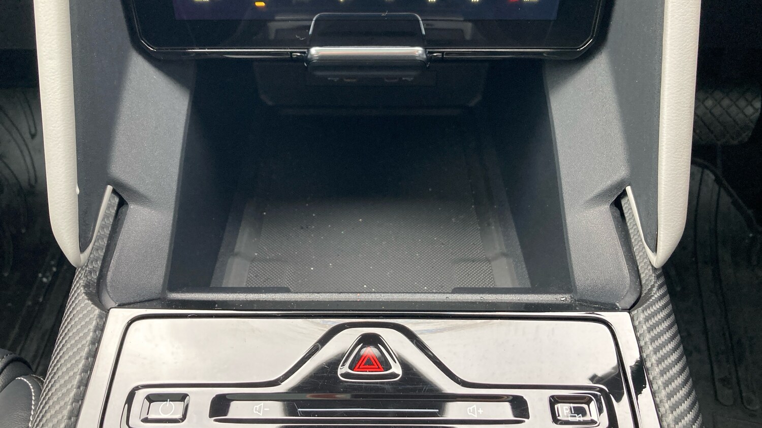 Used Ford Explorer 2024 for sale - 77616090: Photo 36