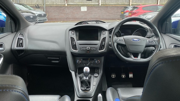 Used Ford Focus 2015 for sale - 76102816: Photo 10