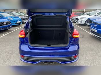 Used Ford Focus 2015 for sale - 76102816: Photo 4