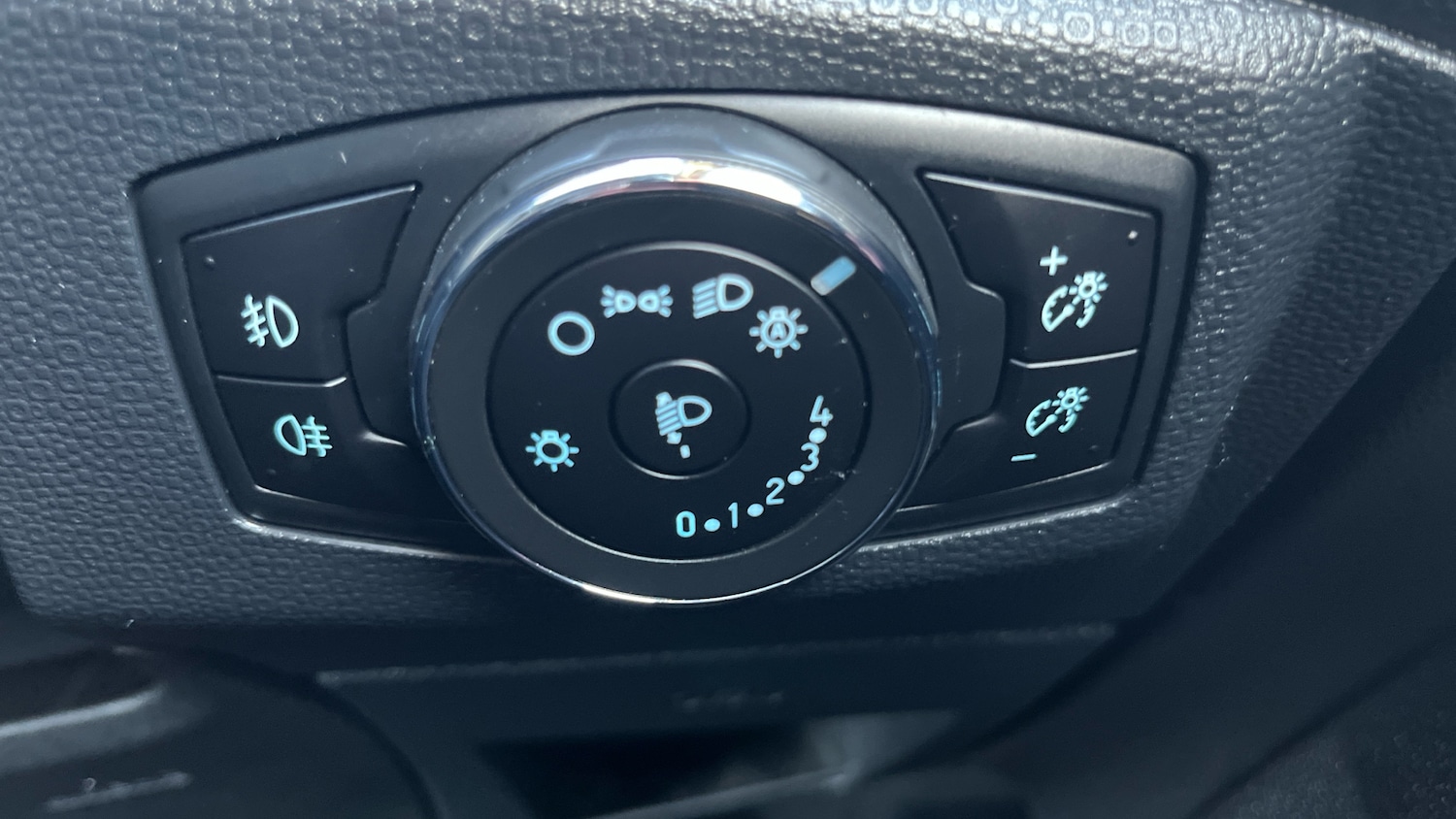 Used Ford Ecosport 2018 for sale - 76877339: Photo 30