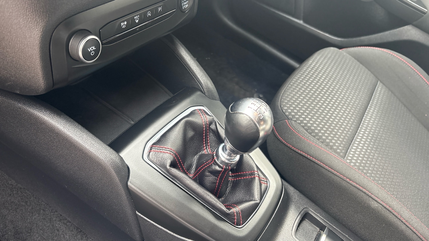 Used Ford Focus 2023 for sale - 77830354: Photo 13