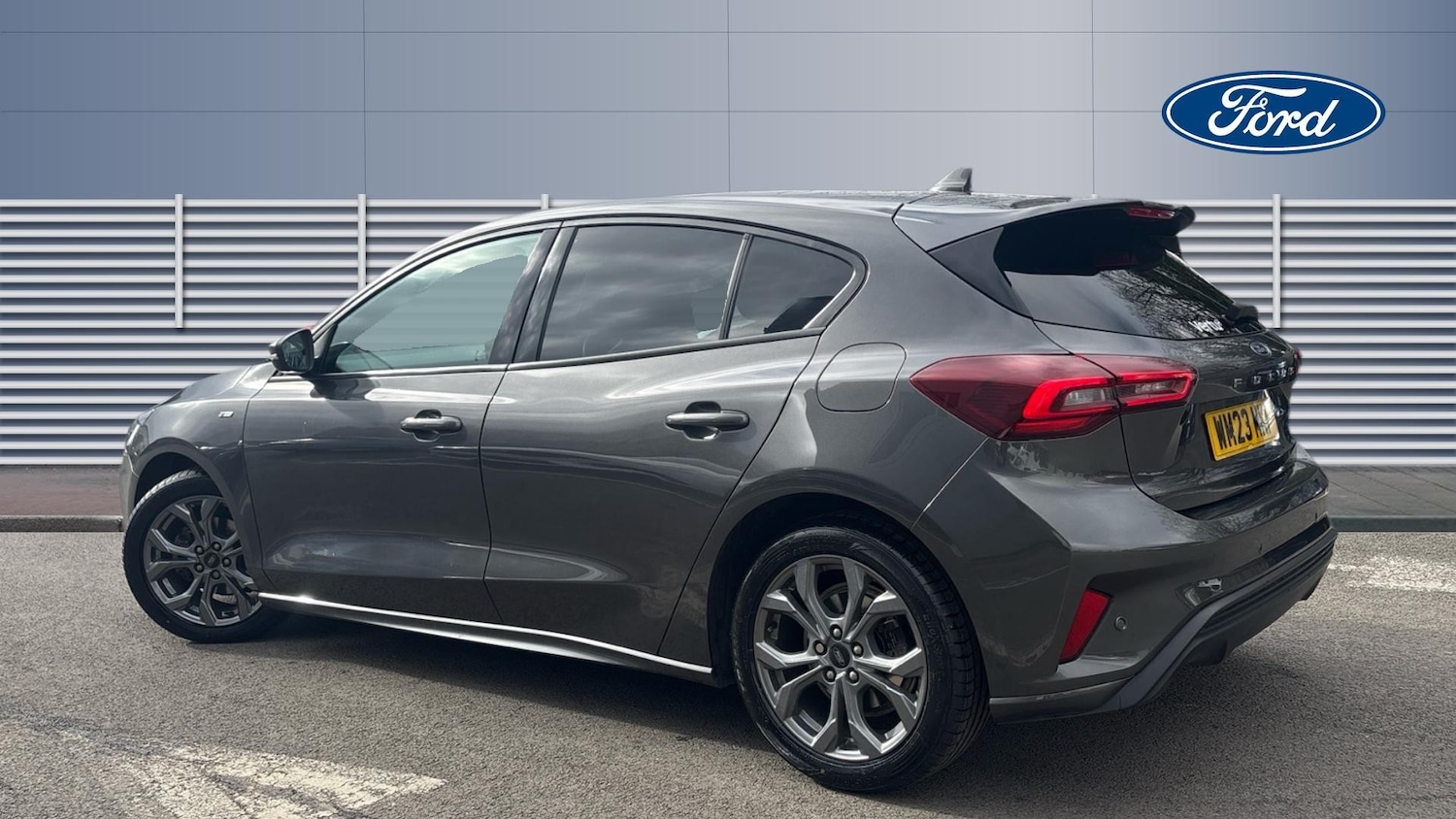 Used Ford Focus 2023 for sale - 77830354: Photo 2