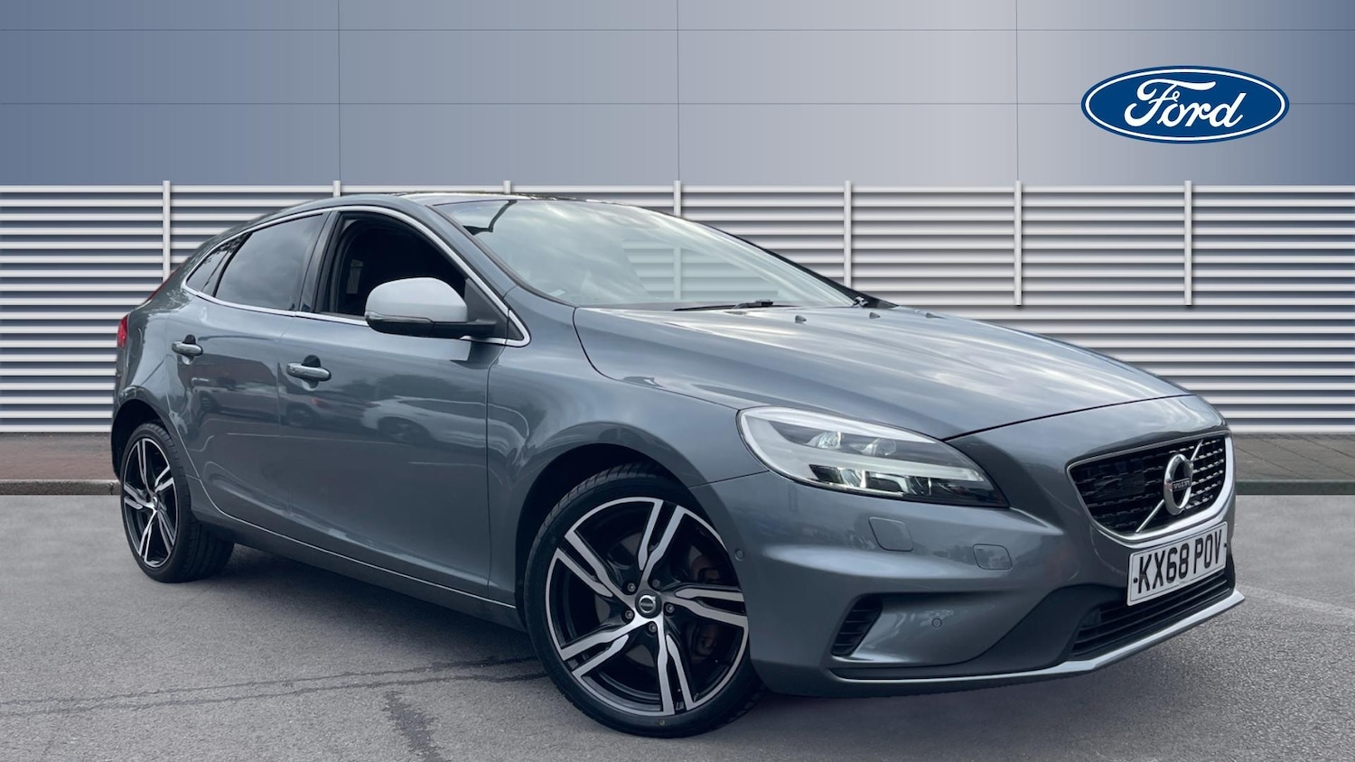 Used Volvo V40 2018 for sale - 76127969: Photo 1
