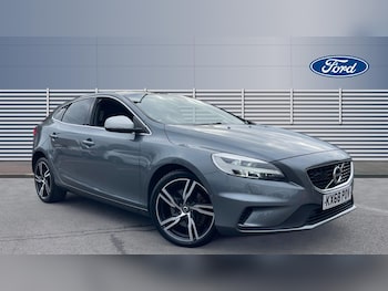 Used Volvo V40 2018 for sale - 76127969: Photo