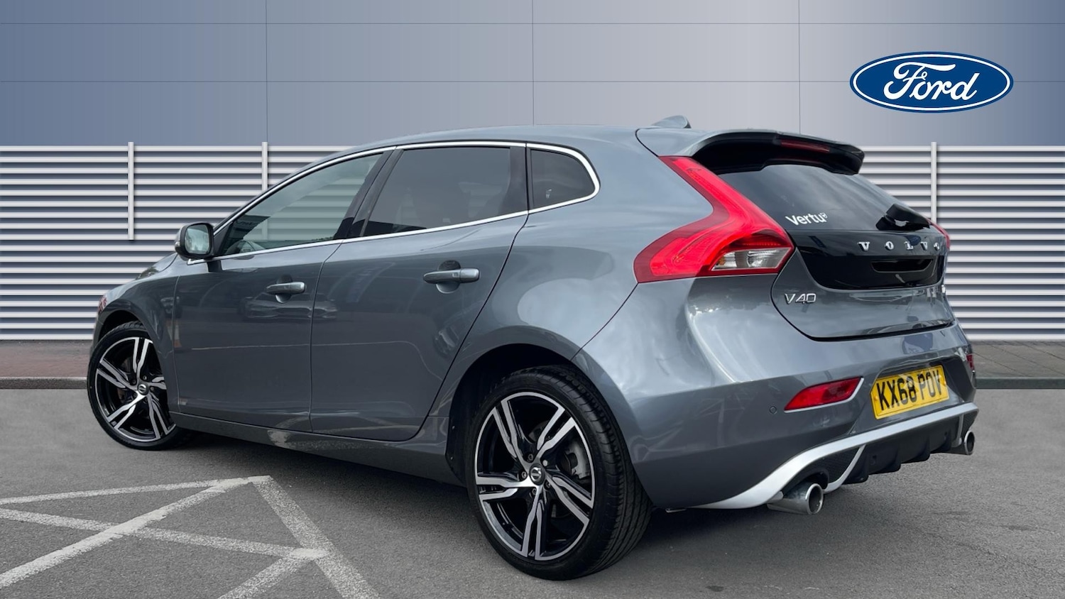 Used Volvo V40 2018 for sale - 76127969: Photo 2