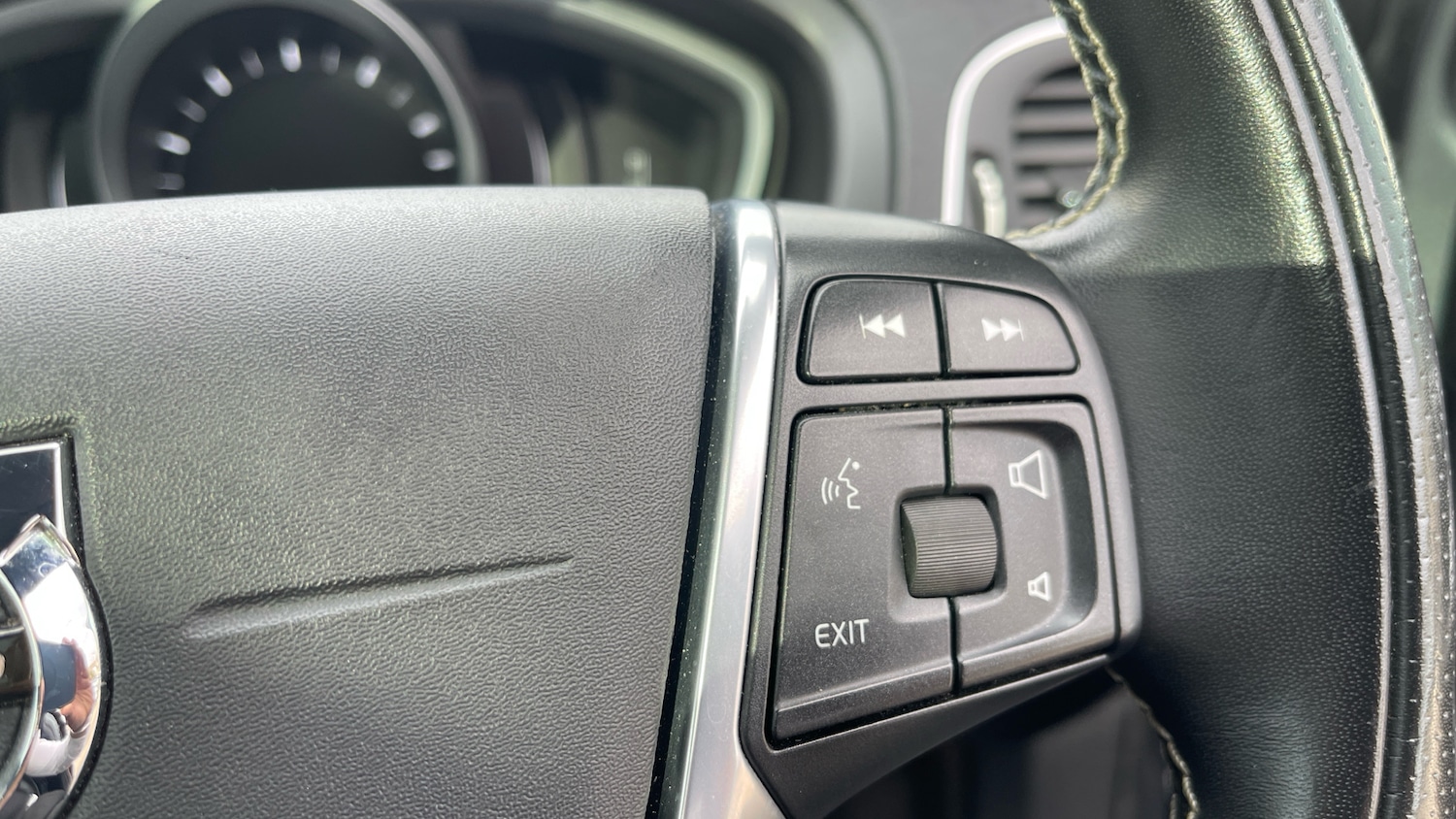 Used Volvo V40 2018 for sale - 76127969: Photo 23