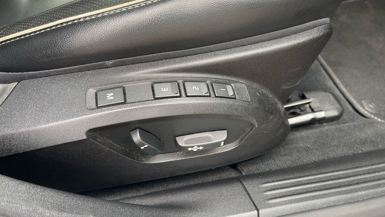Used Volvo V40 2018 for sale - 76127969: Photo 27