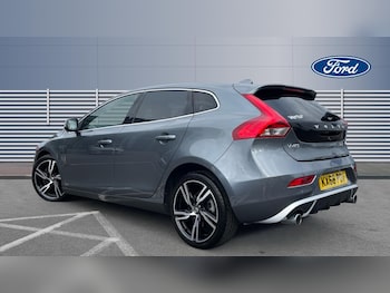 Used Volvo V40 2018 for sale - 76127969: Photo