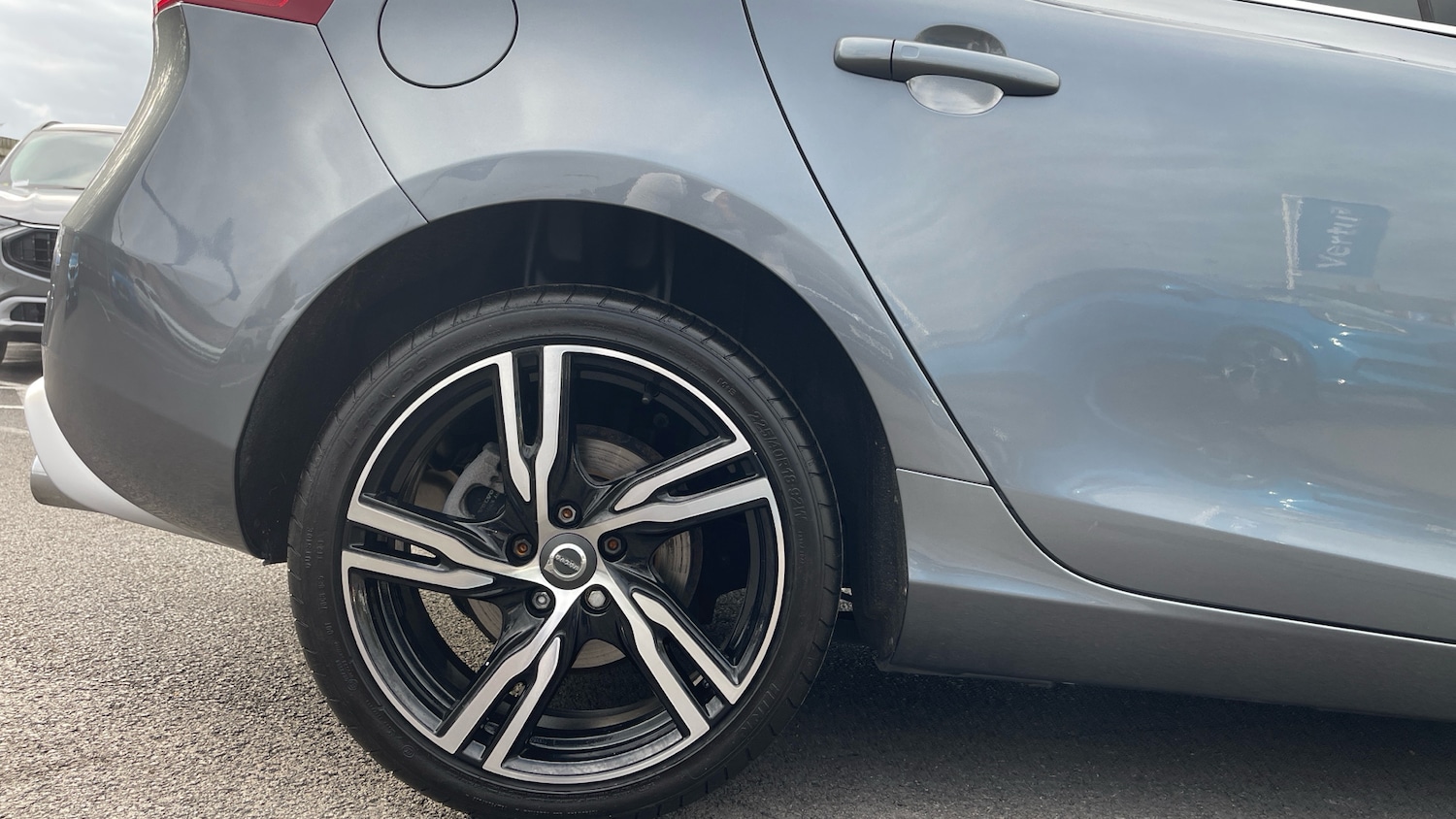 Used Volvo V40 2018 for sale - 76127969: Photo 7