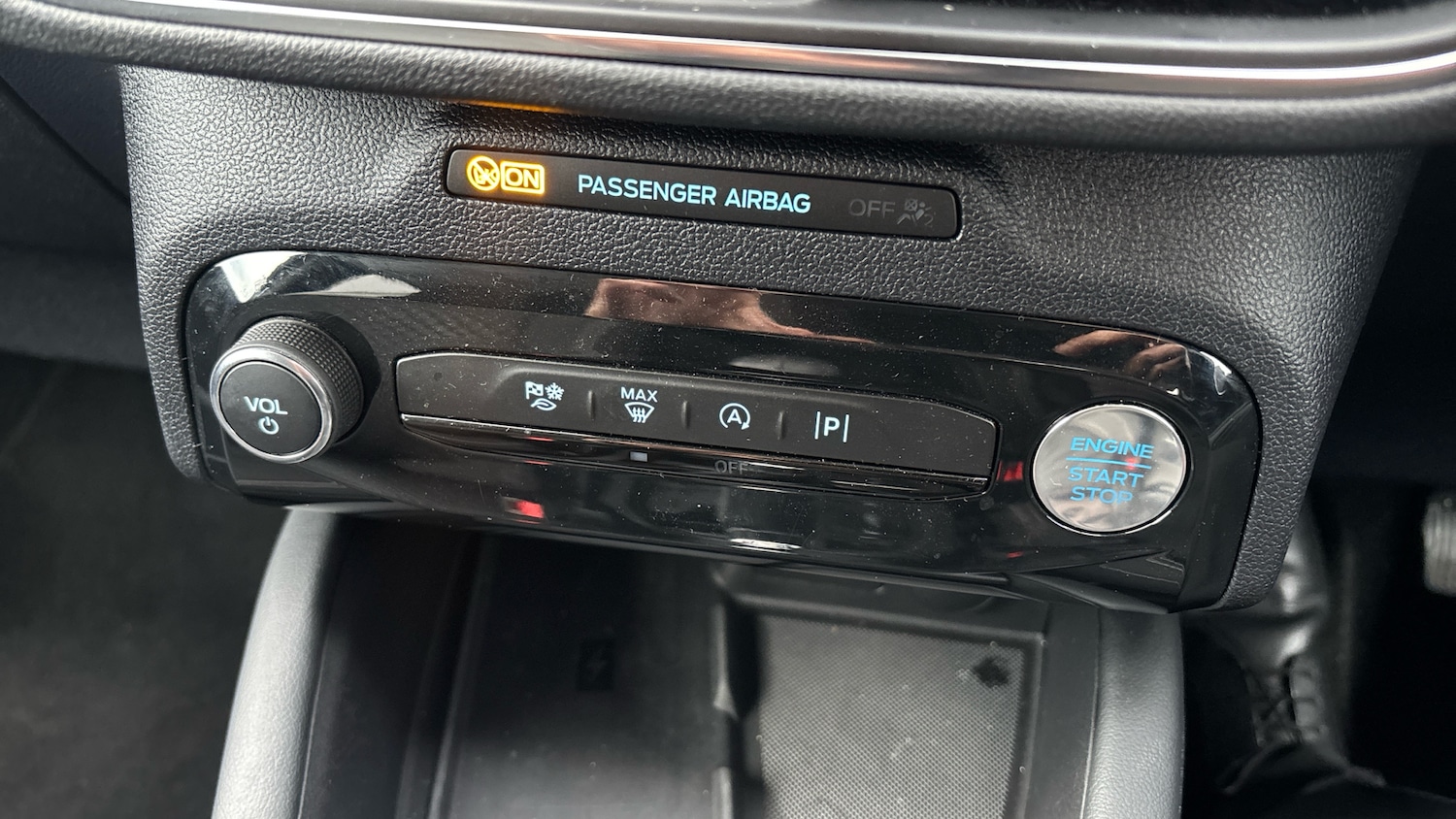 Used Ford Kuga 2025 for sale - 77052960: Photo 28