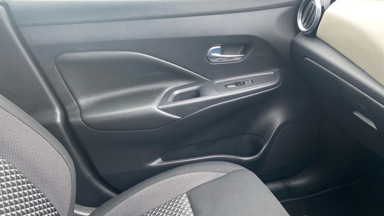 Used Nissan Micra 2022 for sale - 76493637: Photo 31