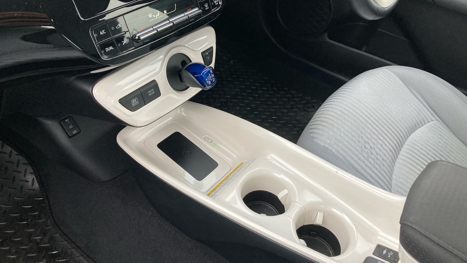 Used Toyota Prius 2018 for sale - 77363256: Photo 13