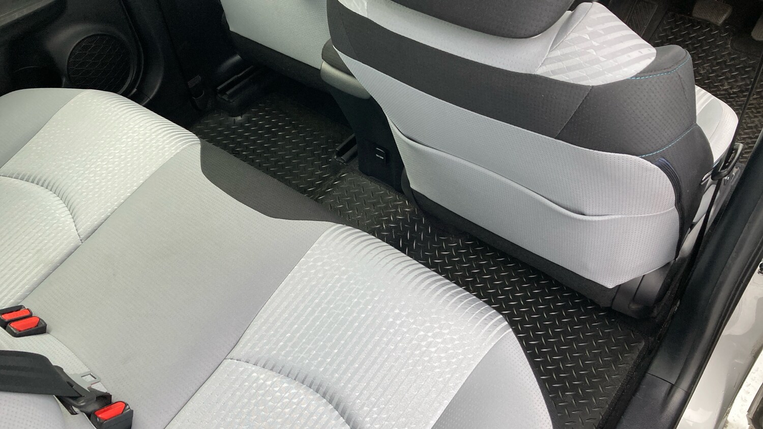 Used Toyota Prius 2018 for sale - 77363256: Photo 29