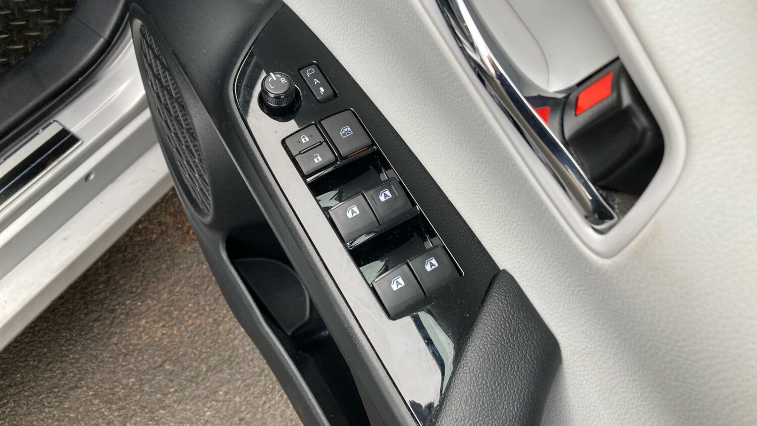 Used Toyota Prius 2018 for sale - 77363256: Photo 30