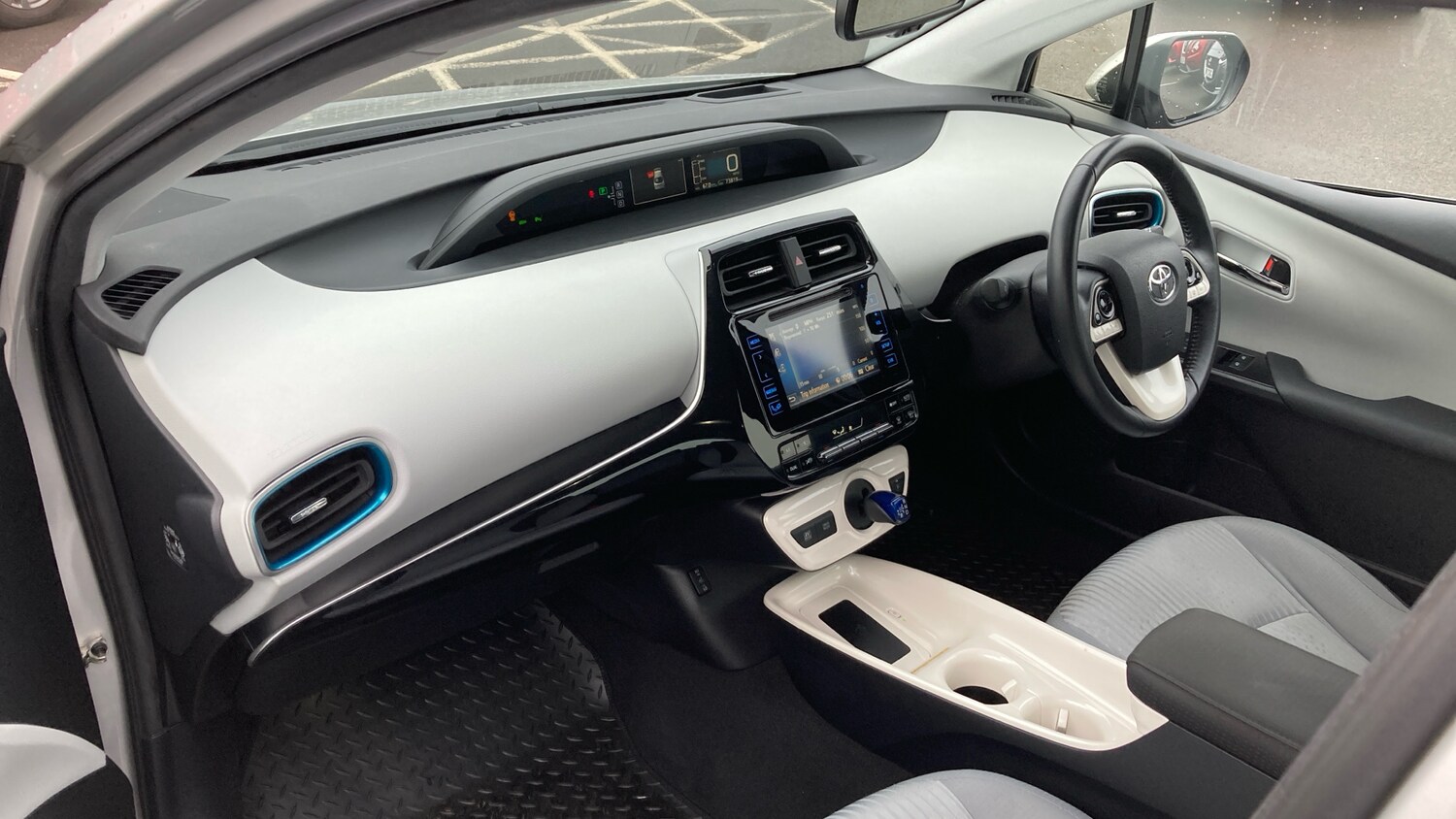 Used Toyota Prius 2018 for sale - 77363256: Photo 9