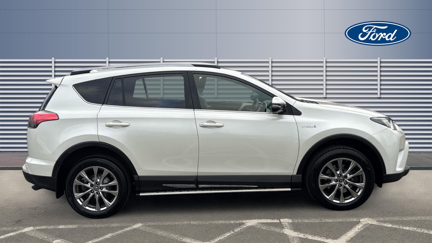 Used Toyota RAV4 2017 for sale - 77048010: Photo 5