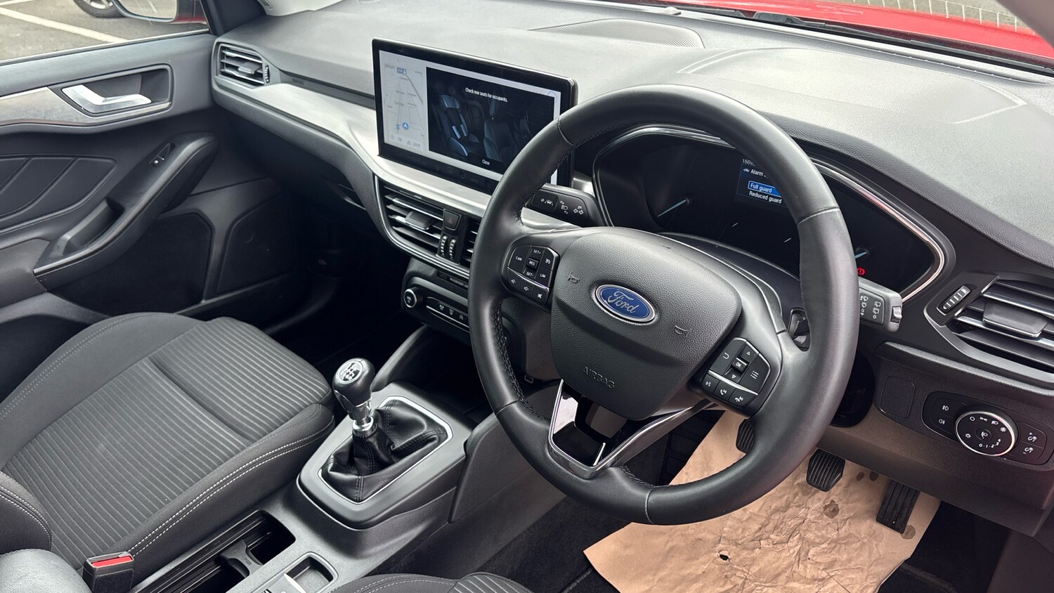 Used Ford Focus 2023 for sale - 77915846: Photo 11