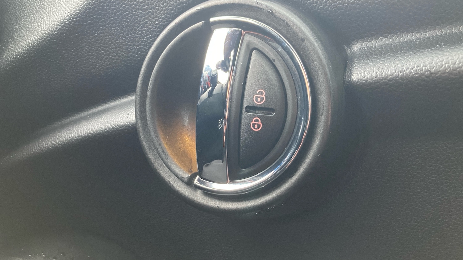 Used MINI Convertible 2020 for sale - 77519735: Photo 25