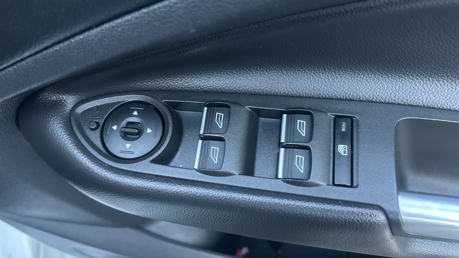 Used Ford Kuga 2017 for sale - 77147865: Photo 26