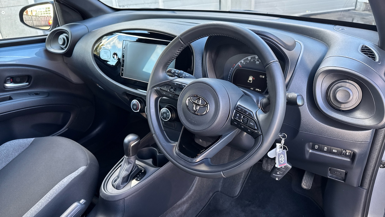 Used Toyota Aygo X 2024 for sale - 76384906: Photo 11